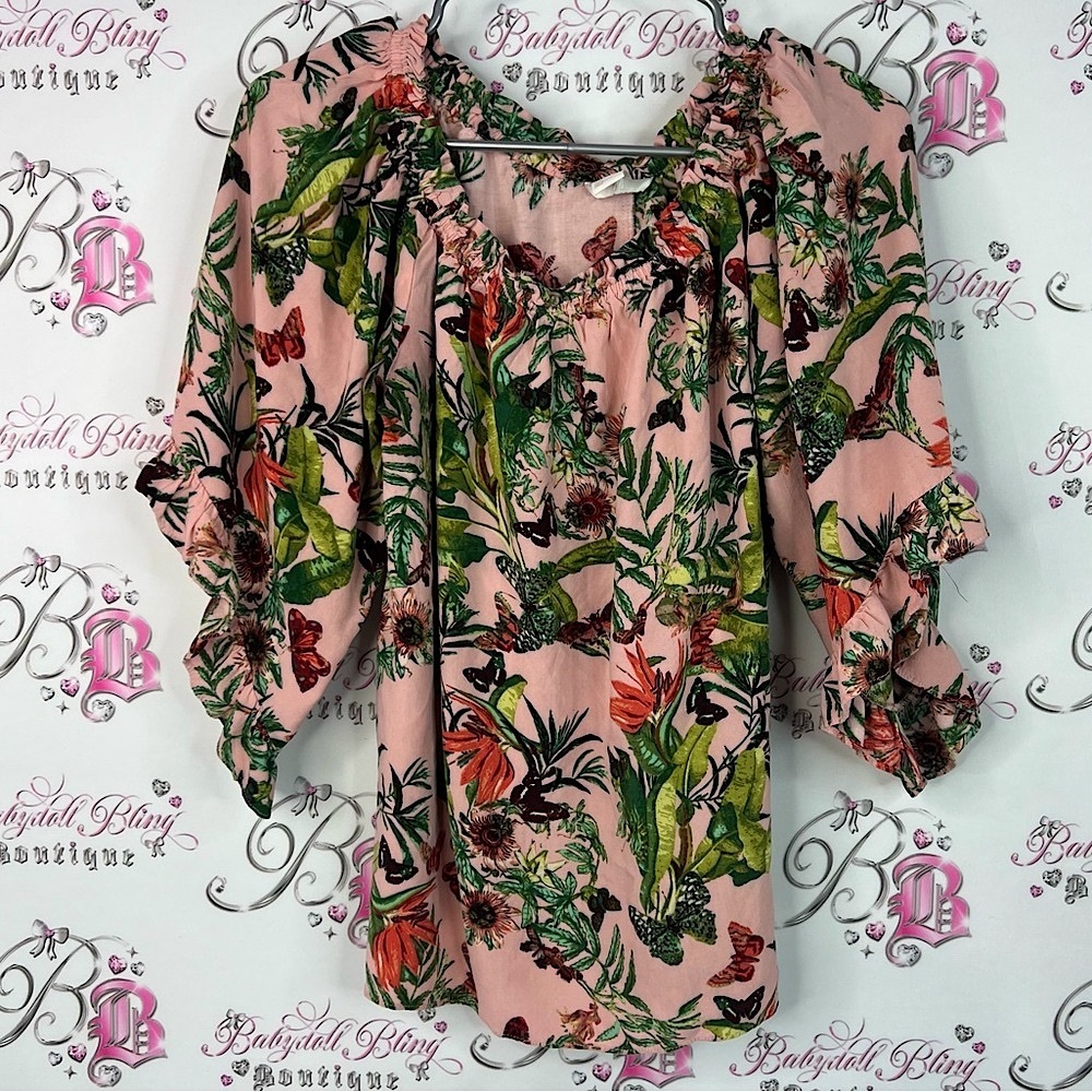 H&M long sleeve bubble smocked top butterfly’s Pink and Green Floral Blouse